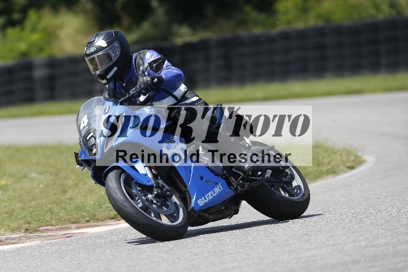 /27 12.06.2025 Ducati Schweiz Trackday Warmup  ADR/gruen-vert/4